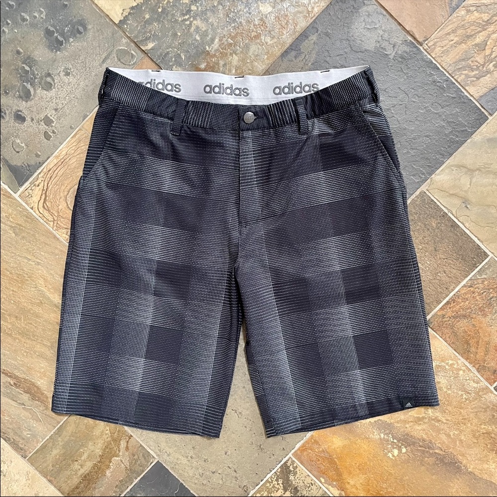 Adidas•34•LIKE NEW•Men’s Ultimate Golf Shorts•Black/Charcoal Plaid•10.5” Inseam